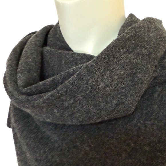 Wilfred Oversized Charcoal Wool Scarf 🇮🇹 – Fabric Made in Italy - Picture 5 of 9